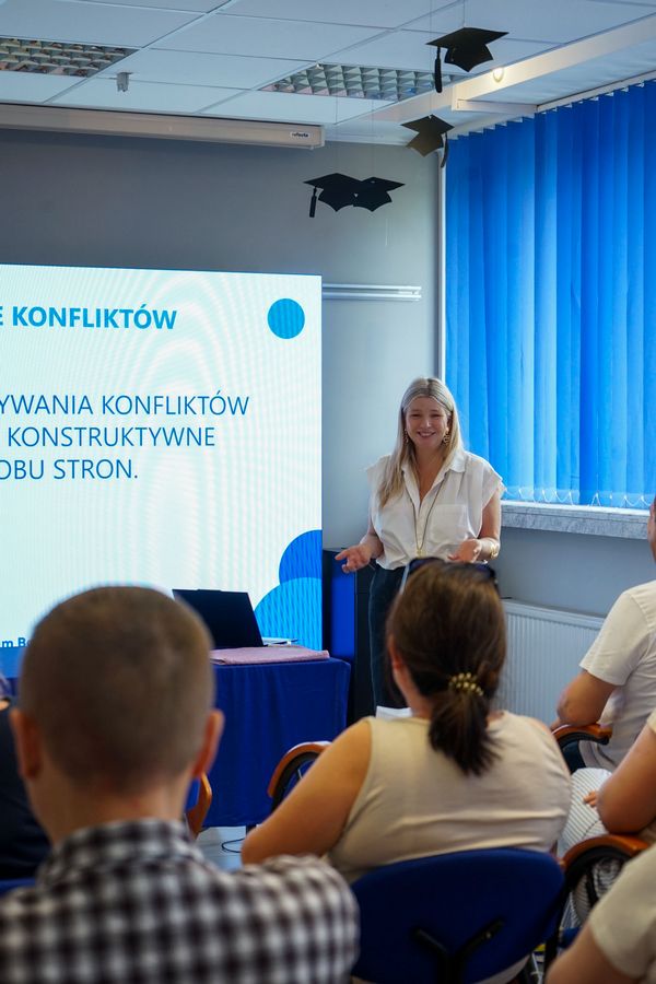 Tatiana Staroń prowadząca szkolenie pedagogiczne